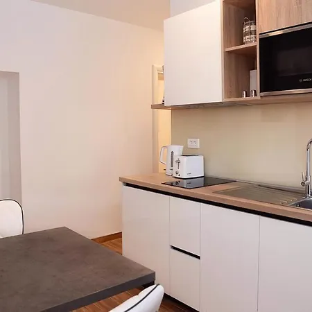 4 Corner The Center Of The Old Town Apartment *